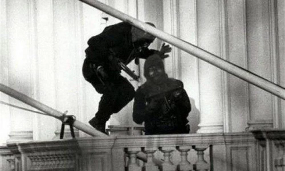 Η μυθιστορηματική ζωή του Τζον Μακάλις - Ήταν γεννημένος για να σκοτώνει